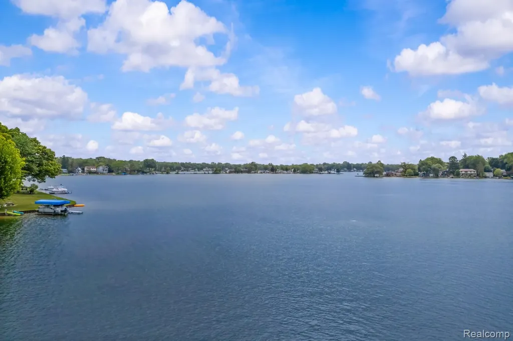4178 Chevron Drive Highland Charter Township MI 48356
