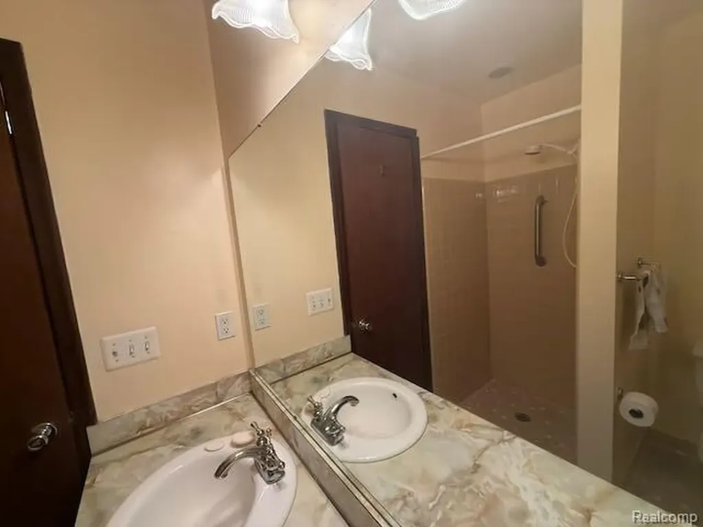 14322 Four Lakes Drive Sterling Heights City MI 48313