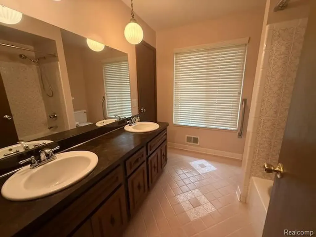14322 Four Lakes Drive Sterling Heights City MI 48313