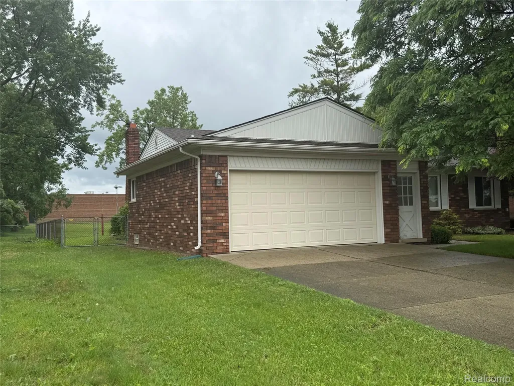 14322 Four Lakes Drive Sterling Heights City MI 48313