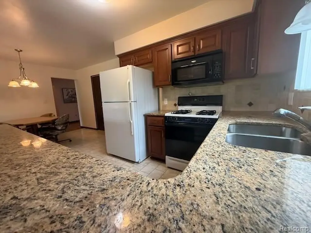 14322 Four Lakes Drive Sterling Heights City MI 48313