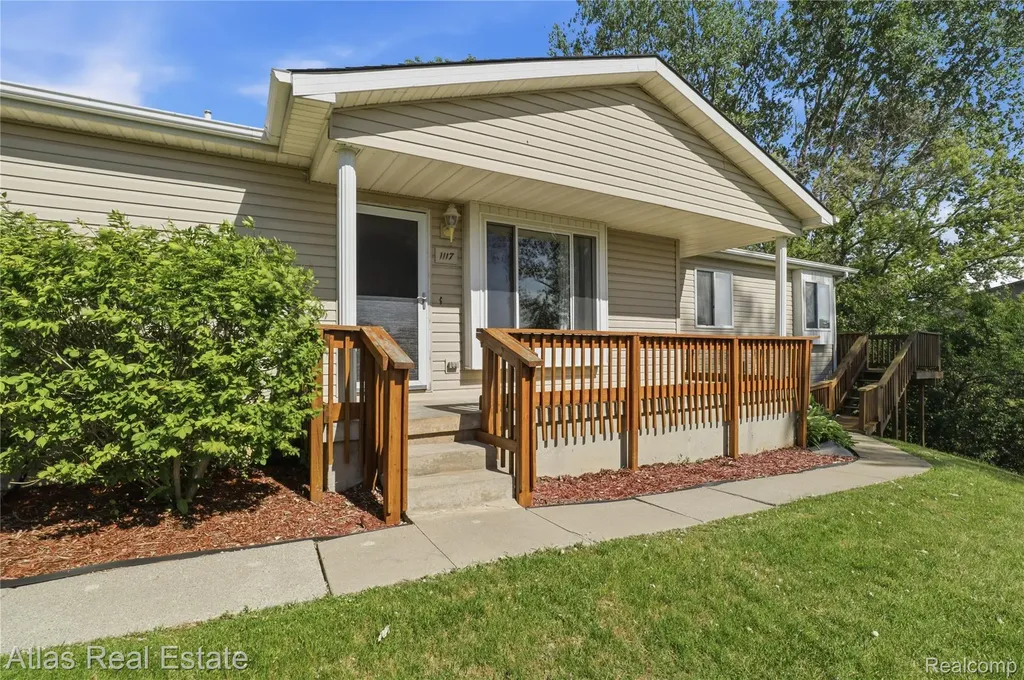 1117 Lake Shore Circle Mundy Township MI 48439