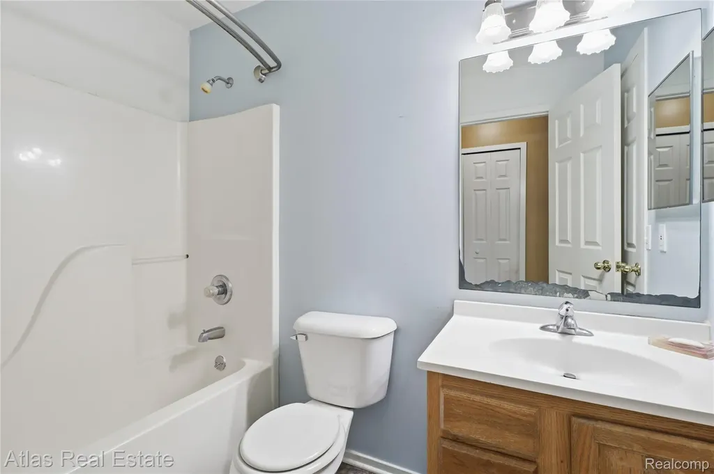 1117 Lake Shore Circle Mundy Township MI 48439