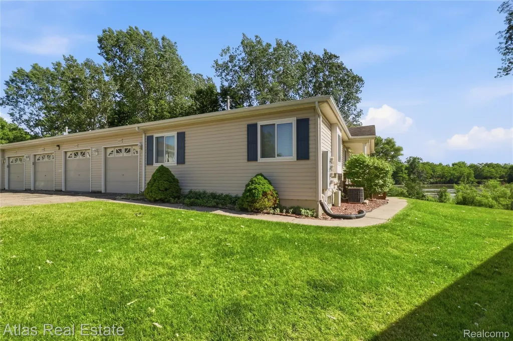 1117 Lake Shore Circle Mundy Township MI 48439