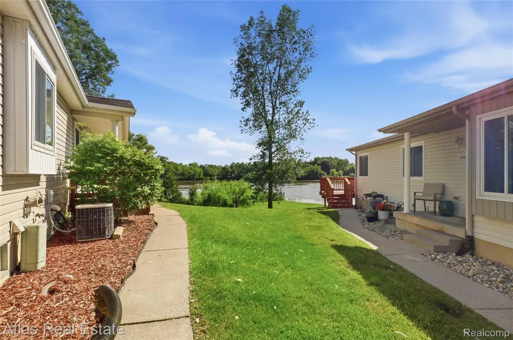 1117 Lake Shore Circle Mundy Township MI 48439