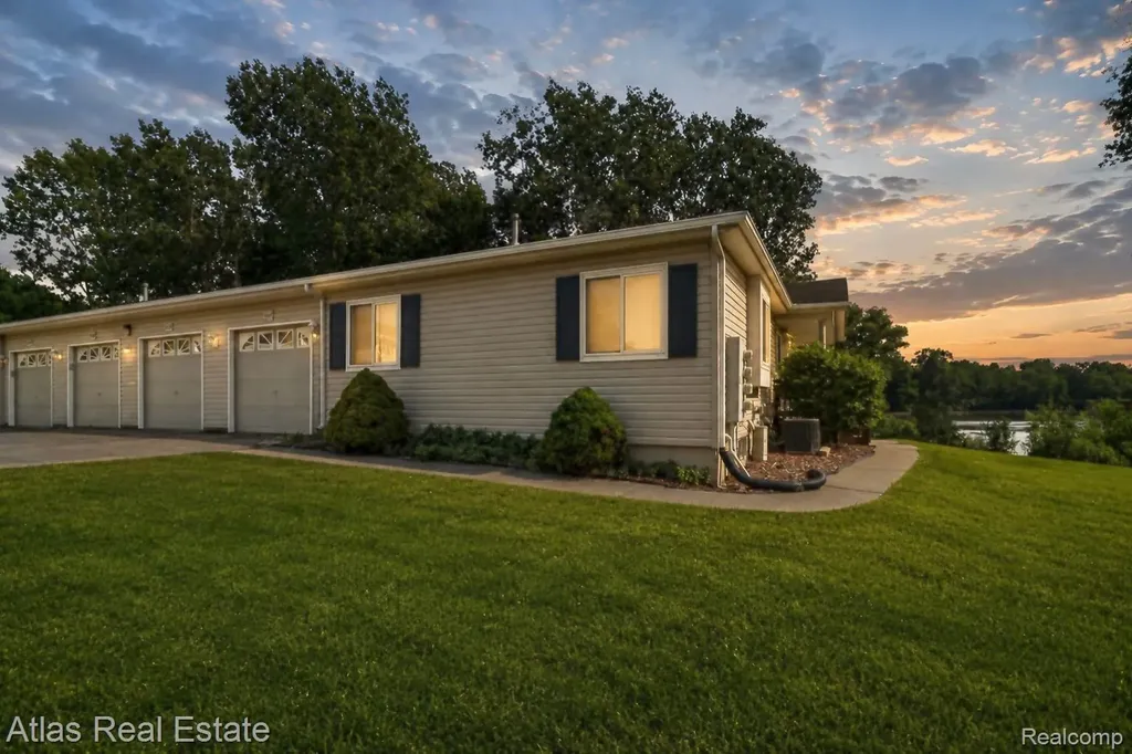 1117 Lake Shore Circle Mundy Township MI 48439