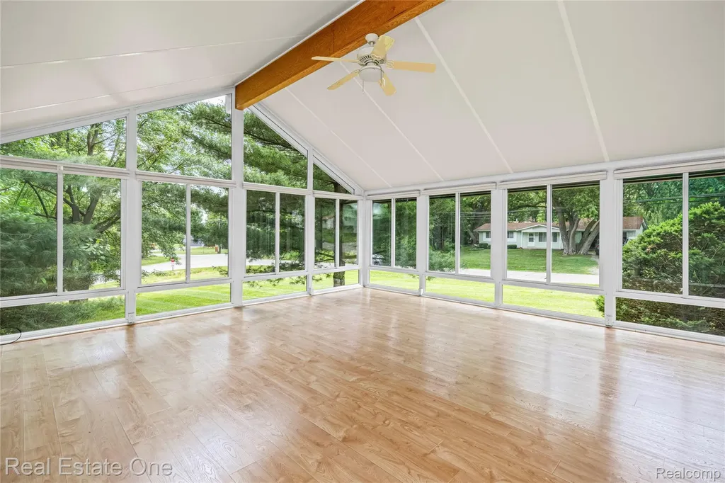 4642 Ponderosa Street Oakland Charter Township MI 48382