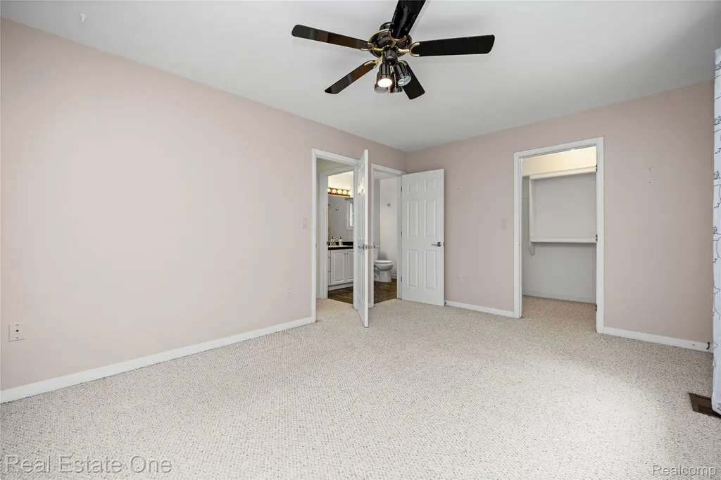4642 Ponderosa Street Oakland Charter Township MI 48382