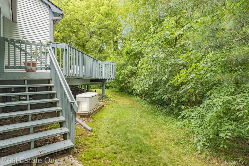 4642 Ponderosa Street Oakland Charter Township MI 48382