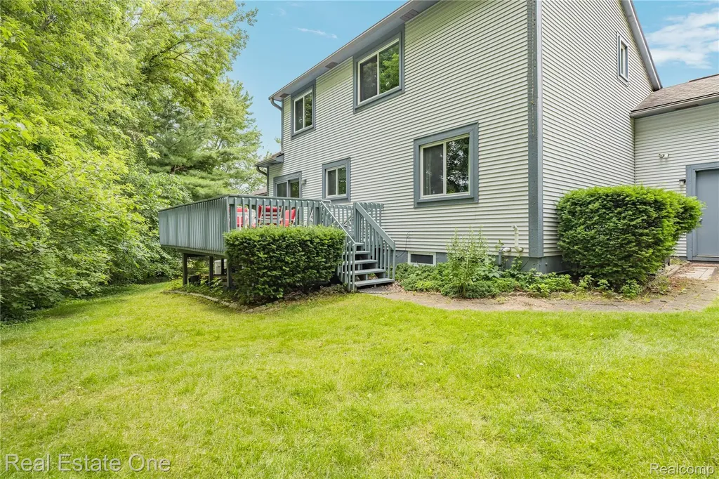 4642 Ponderosa Street Oakland Charter Township MI 48382