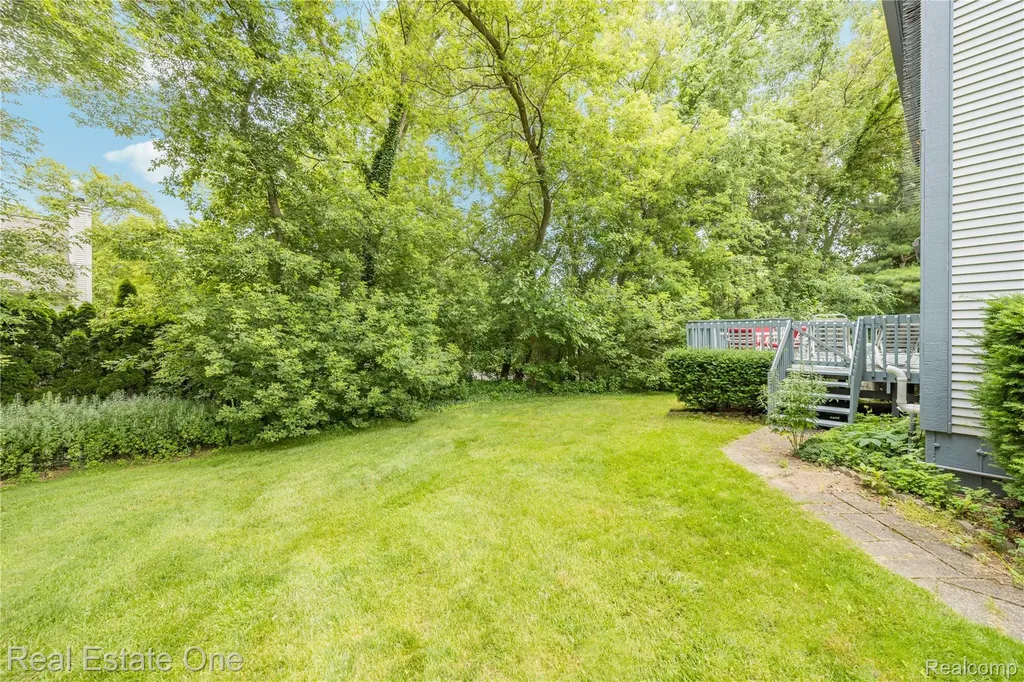 4642 Ponderosa Street Oakland Charter Township MI 48382