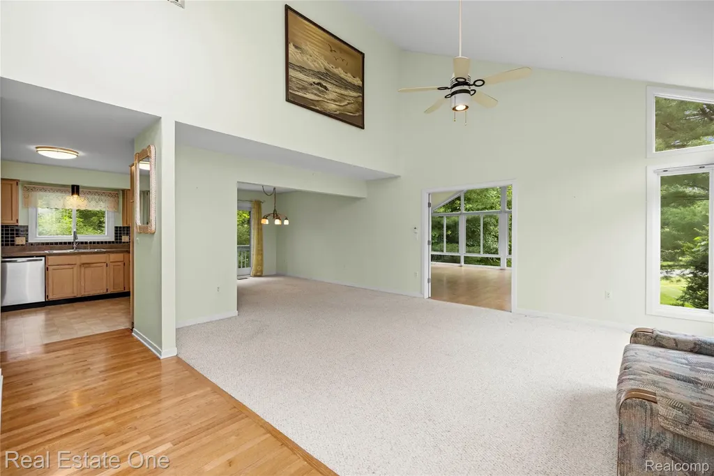4642 Ponderosa Street Oakland Charter Township MI 48382