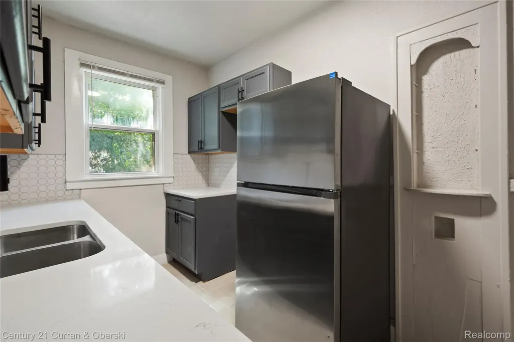 3725 Glynn Court Detroit City MI 48206