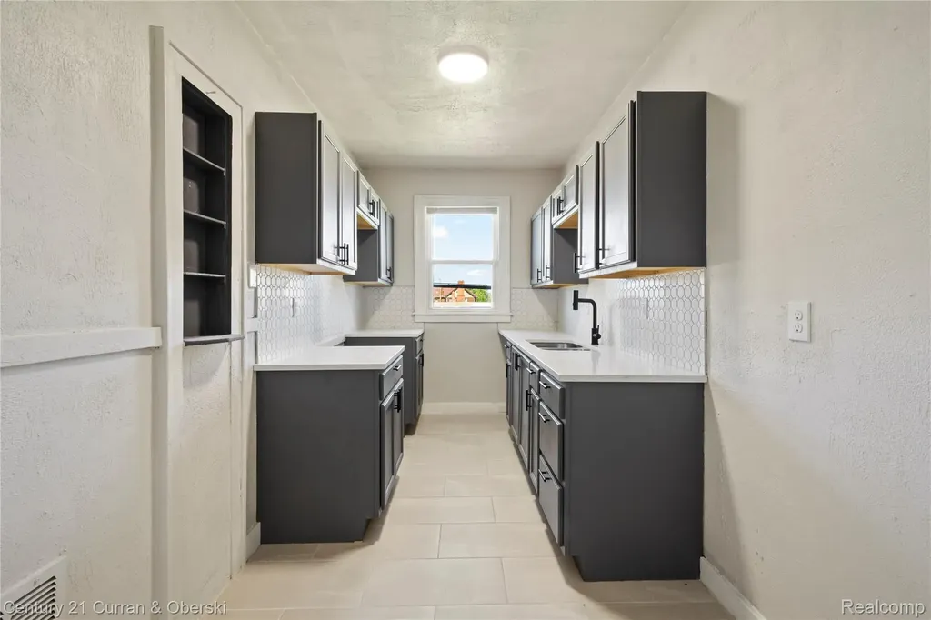 3725 Glynn Court Detroit City MI 48206