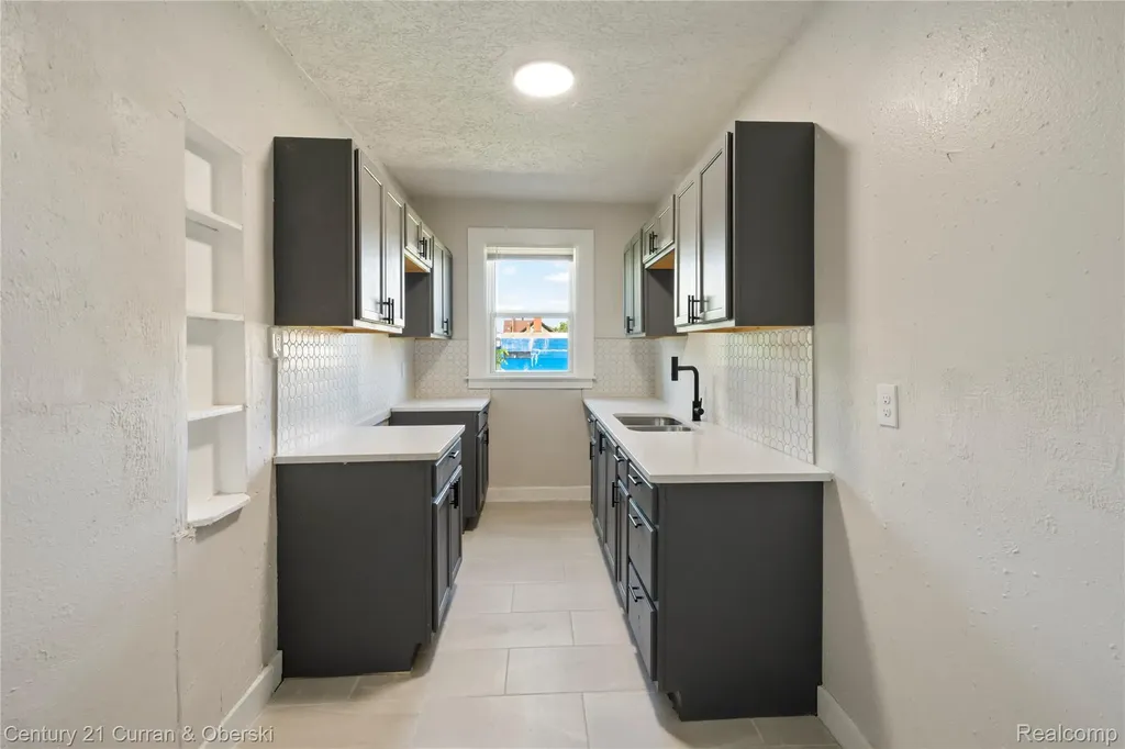 3725 Glynn Court Detroit City MI 48206