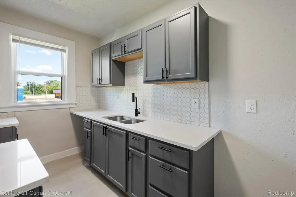 3725 Glynn Court Detroit City MI 48206