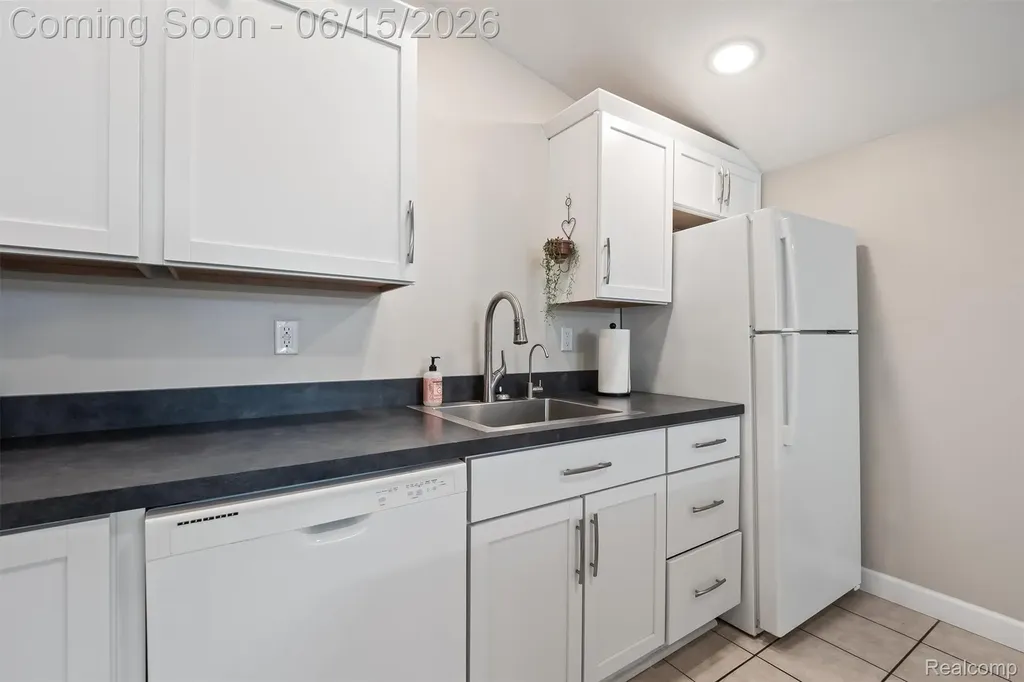870 Pine Tree Road Orion Charter Township MI 48362