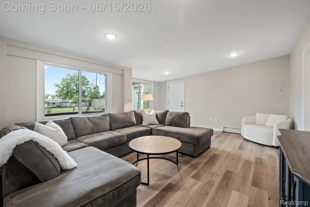 870 Pine Tree Road Orion Charter Township MI 48362