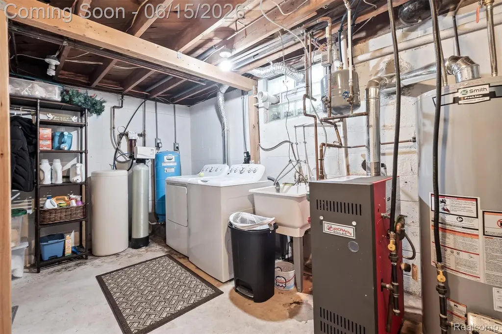 870 Pine Tree Road Orion Charter Township MI 48362