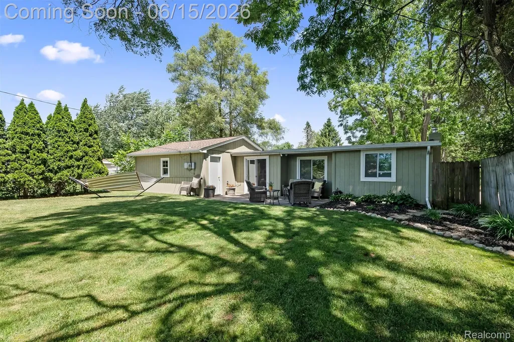 870 Pine Tree Road Orion Charter Township MI 48362