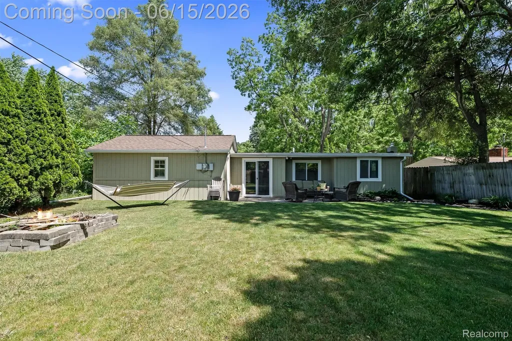 870 Pine Tree Road Orion Charter Township MI 48362