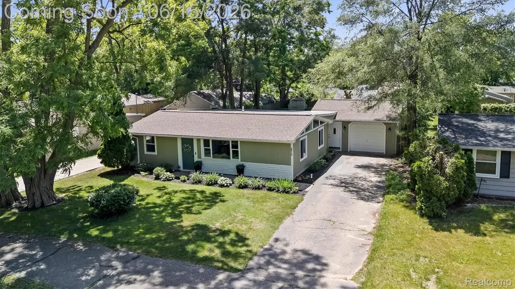 870 Pine Tree Road Orion Charter Township MI 48362