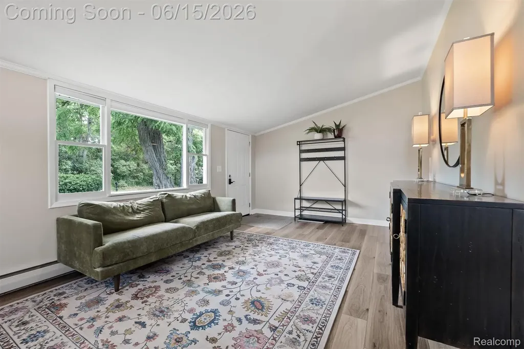 870 Pine Tree Road Orion Charter Township MI 48362