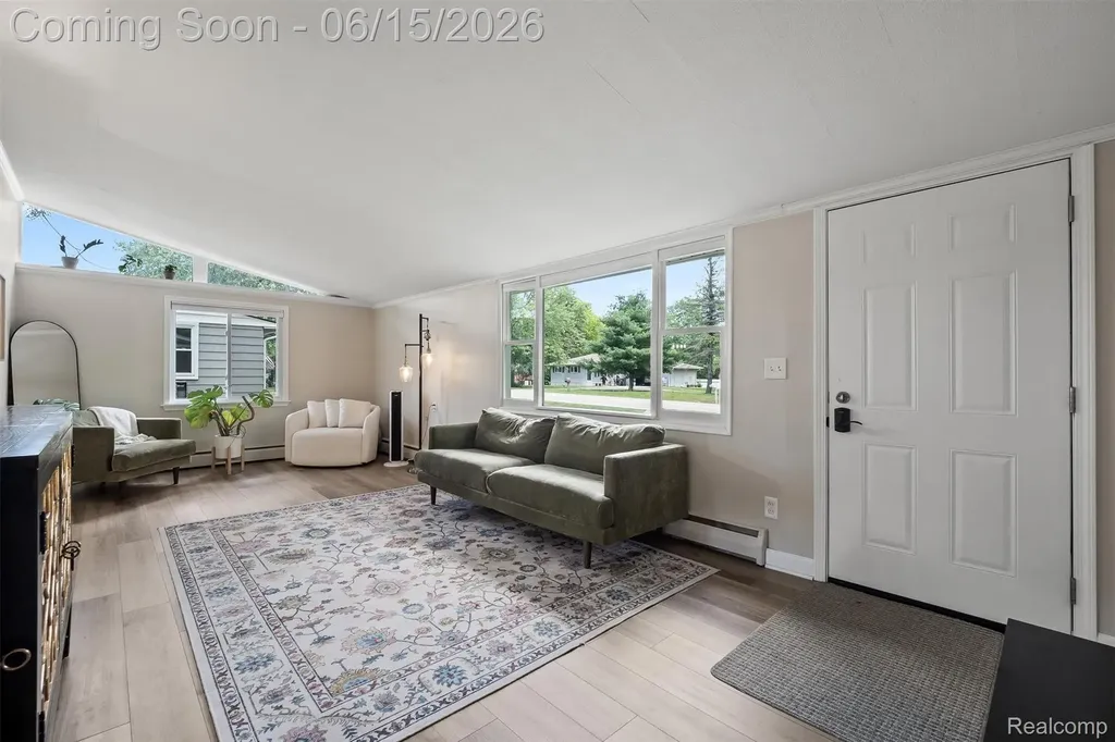 870 Pine Tree Road Orion Charter Township MI 48362