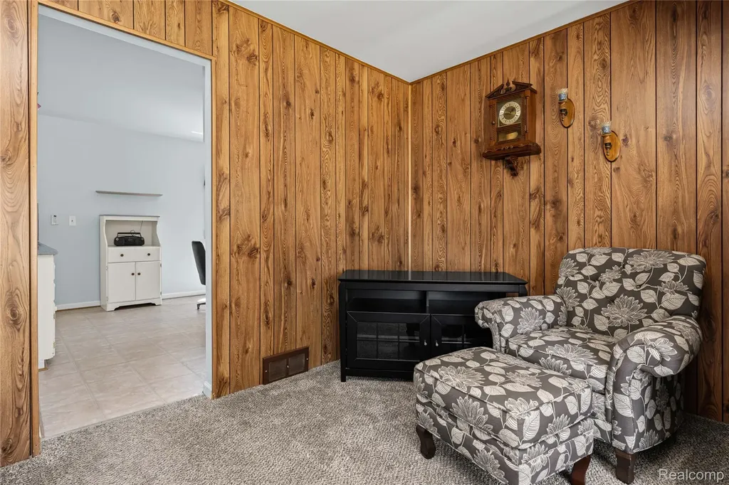 33441 Leona Street Garden City City MI 48135