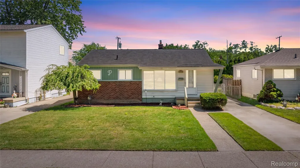 33441 Leona Street Garden City City MI 48135