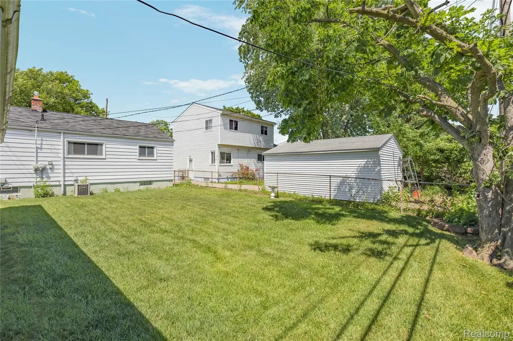 33441 Leona Street Garden City City MI 48135