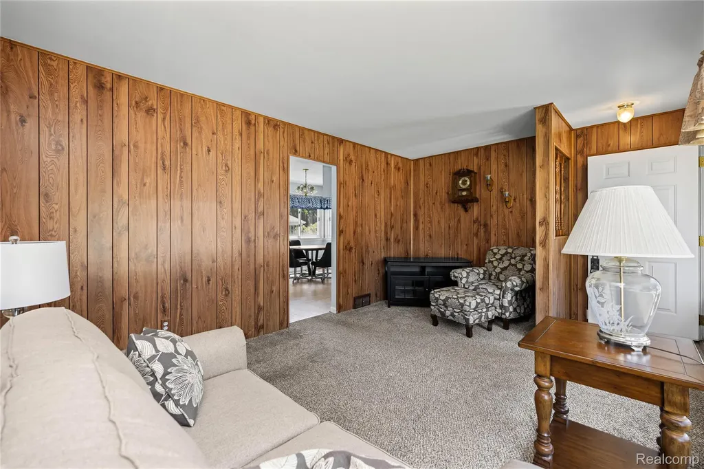 33441 Leona Street Garden City City MI 48135