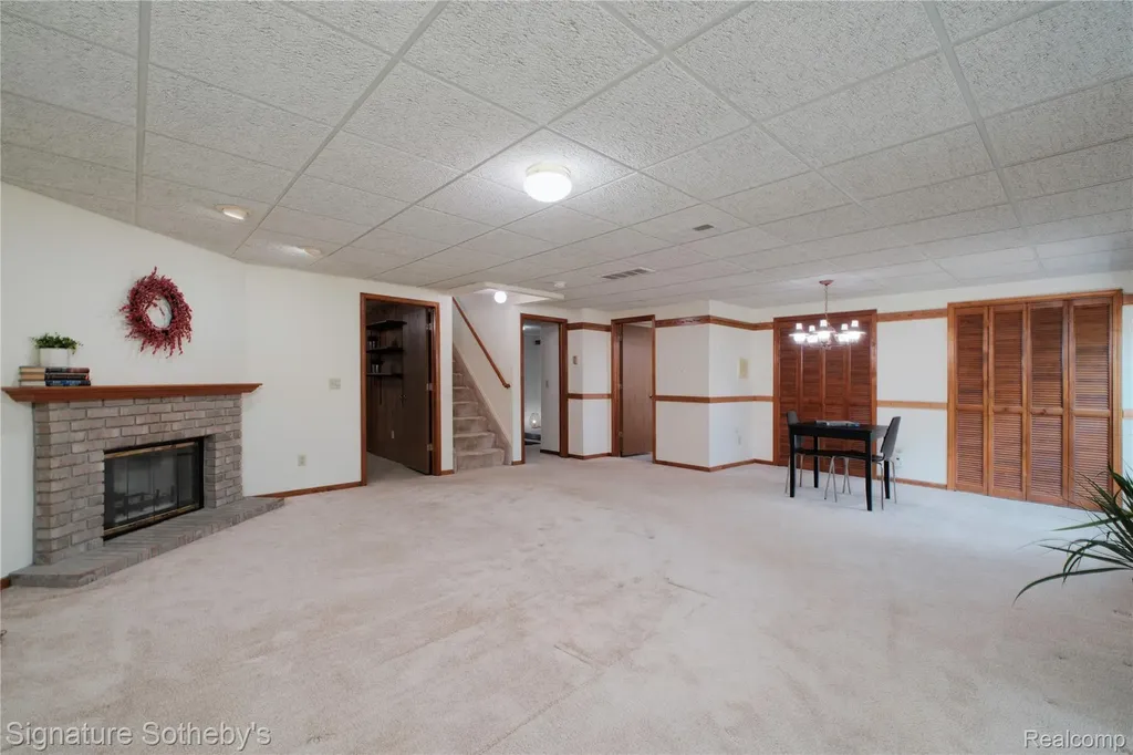 12336 Nantucket Drive Green Oak Township MI 48178