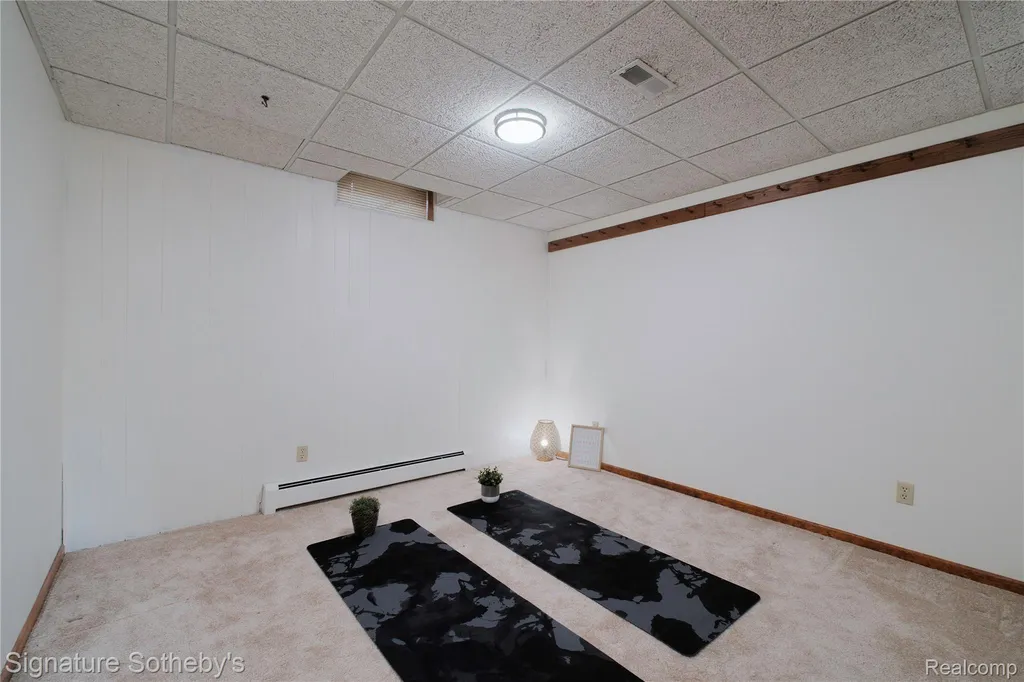 12336 Nantucket Drive Green Oak Township MI 48178
