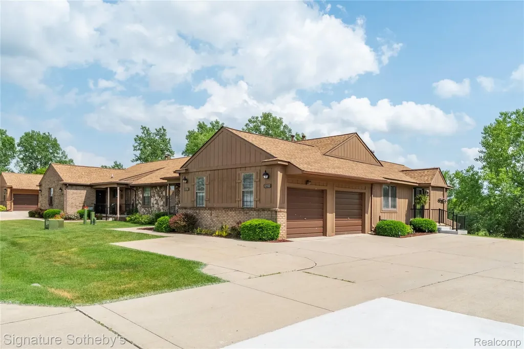 12336 Nantucket Drive Green Oak Township MI 48178