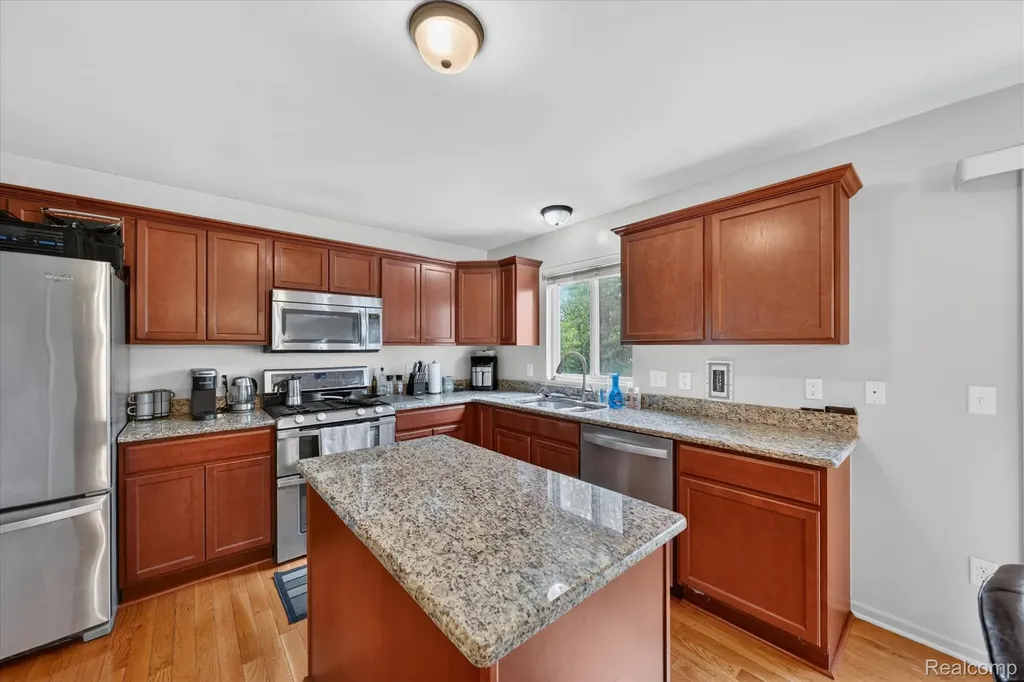 6119 Treetops Drive Romulus City MI 48174