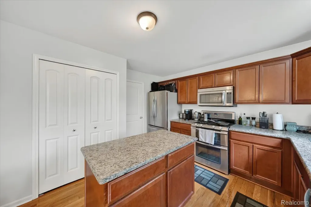 6119 Treetops Drive Romulus City MI 48174
