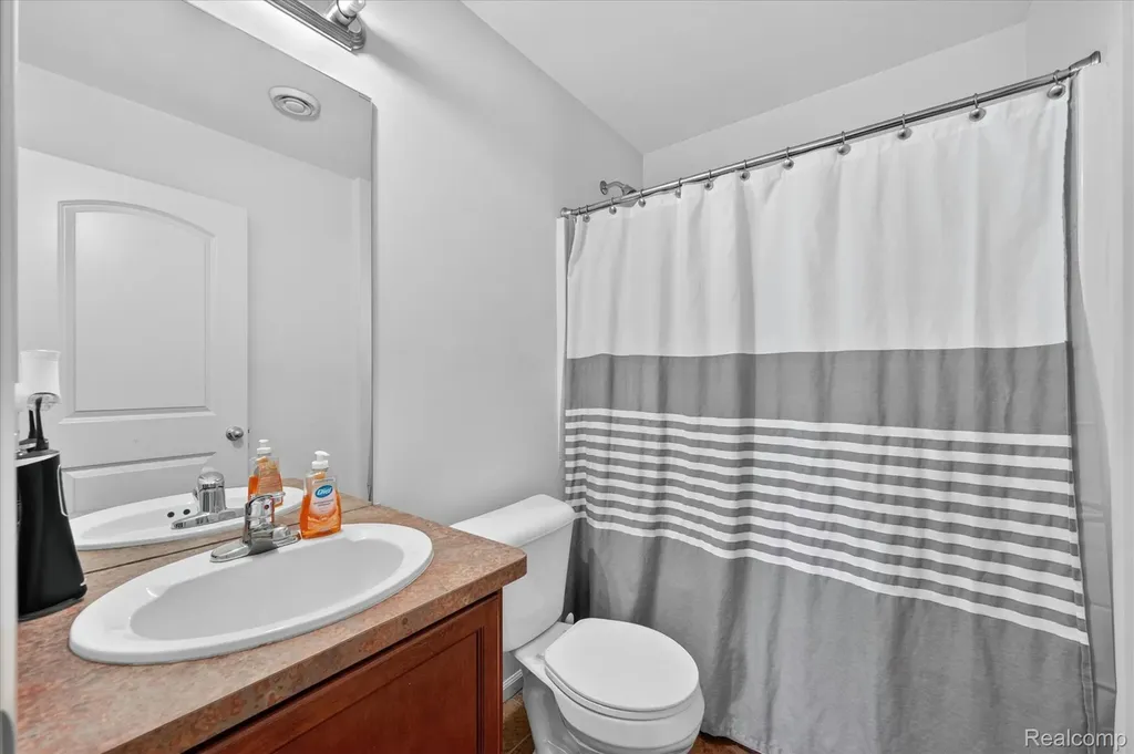 6119 Treetops Drive Romulus City MI 48174