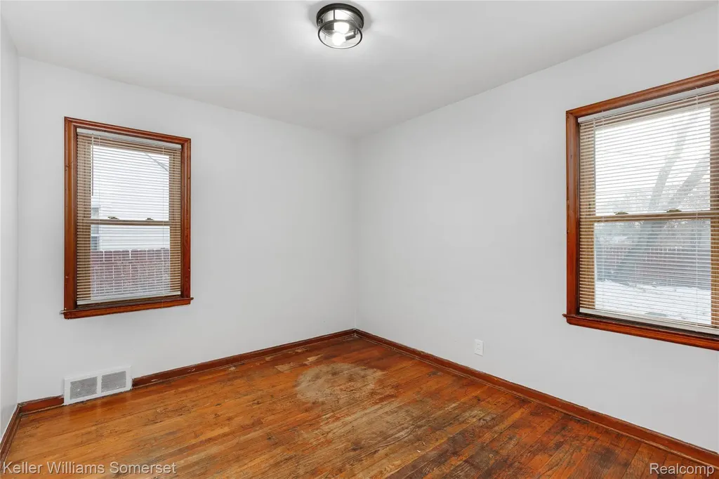 15280 Faircrest Street Detroit City MI 48205