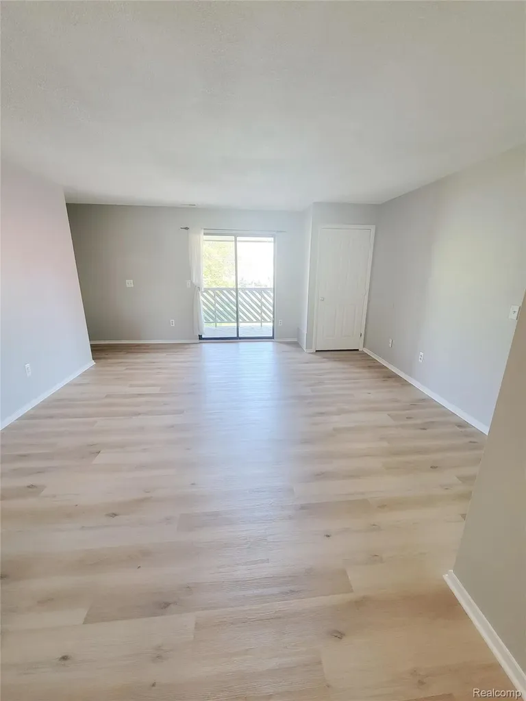 16544 Clarkson Drive Fraser City MI 48026