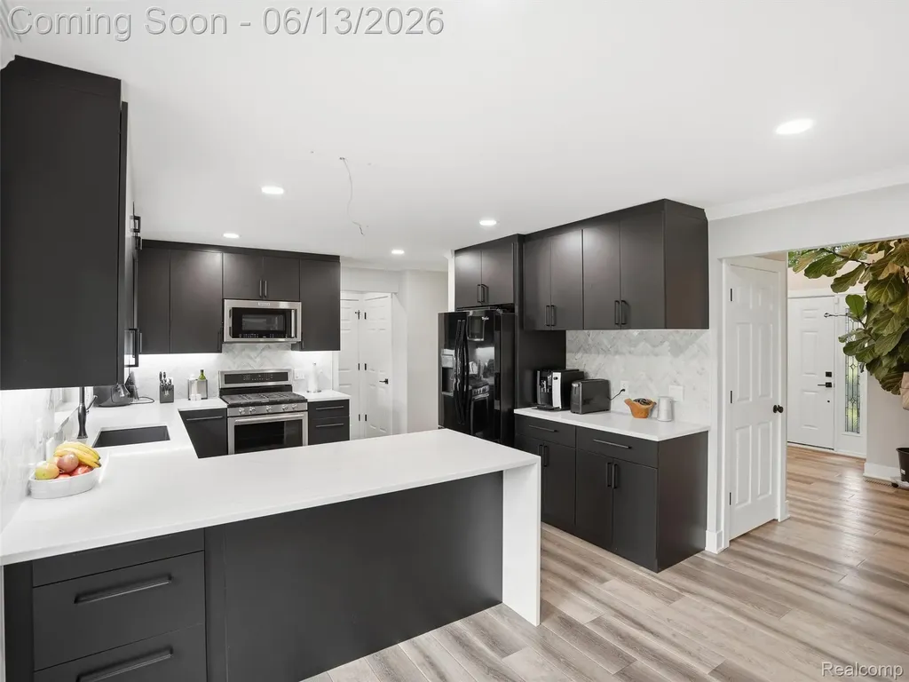 7668 Ring Neck Drive Waterford Charter Township MI 48327