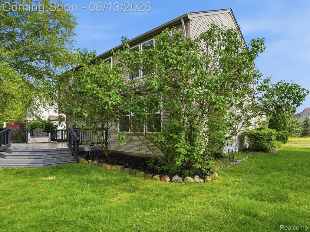 7668 Ring Neck Drive Waterford Charter Township MI 48327