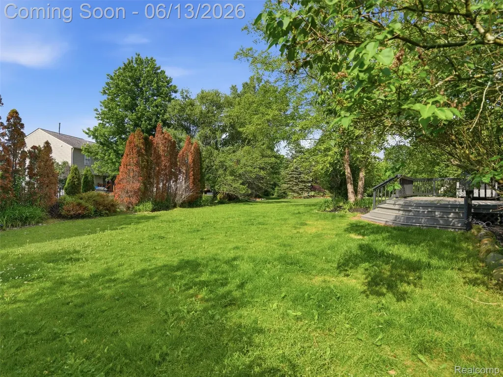 7668 Ring Neck Drive Waterford Charter Township MI 48327