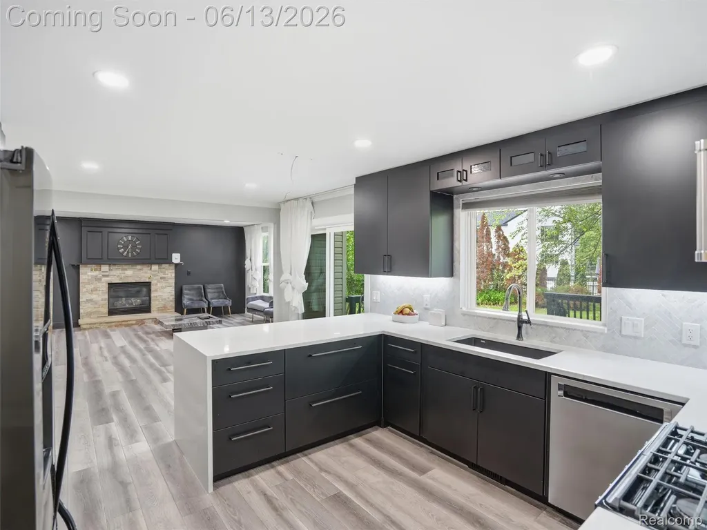 7668 Ring Neck Drive Waterford Charter Township MI 48327
