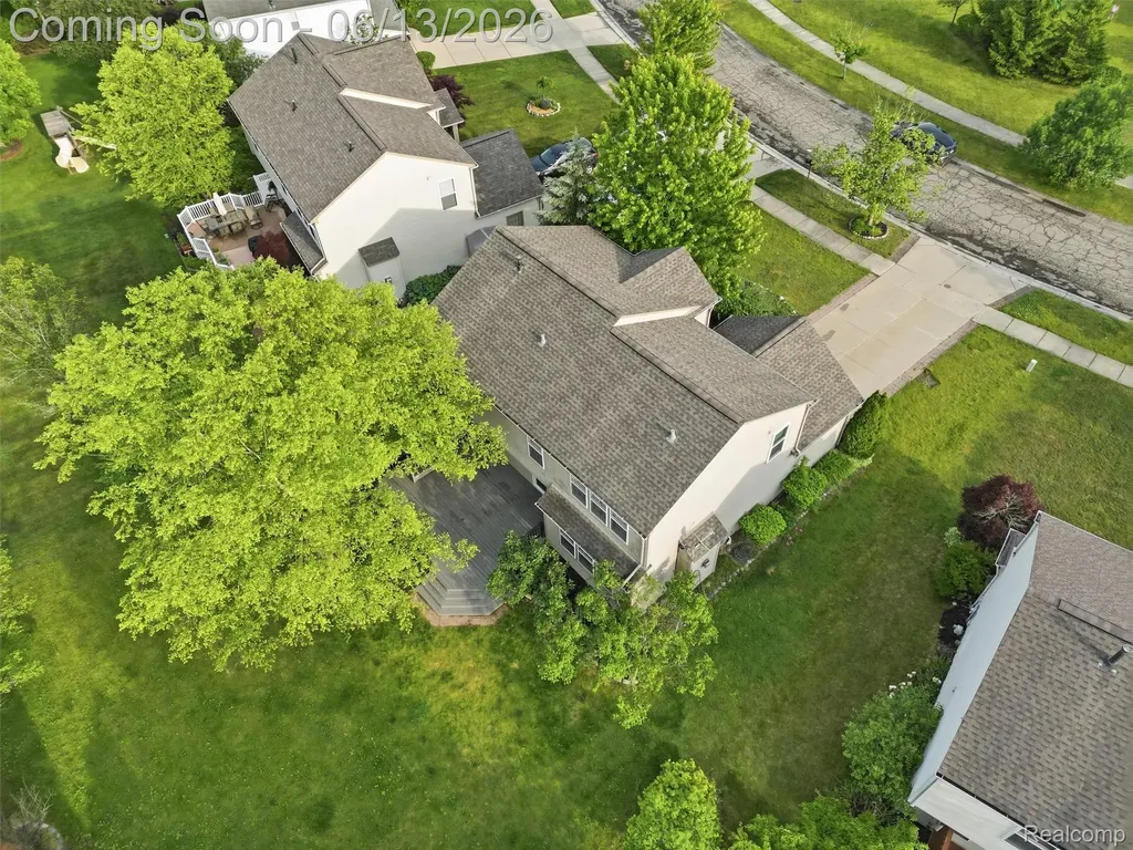 7668 Ring Neck Drive Waterford Charter Township MI 48327