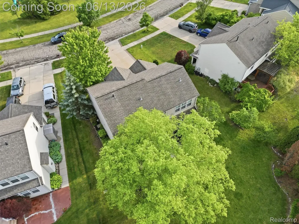 7668 Ring Neck Drive Waterford Charter Township MI 48327