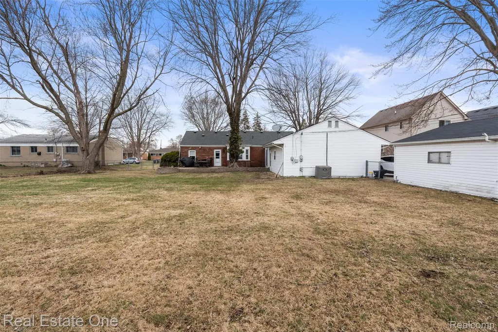 23340 Joy Street St. Clair Shores City MI 48082
