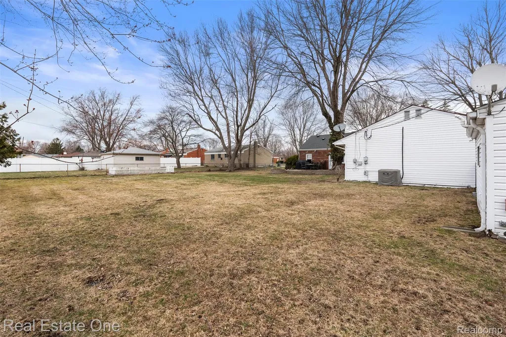 23340 Joy Street St. Clair Shores City MI 48082