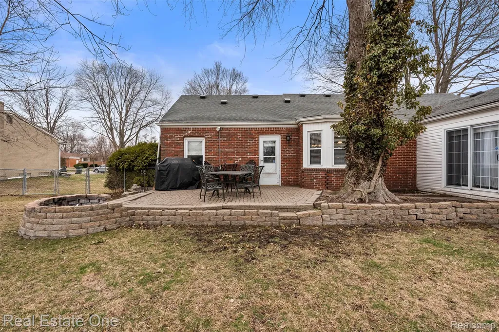 23340 Joy Street St. Clair Shores City MI 48082