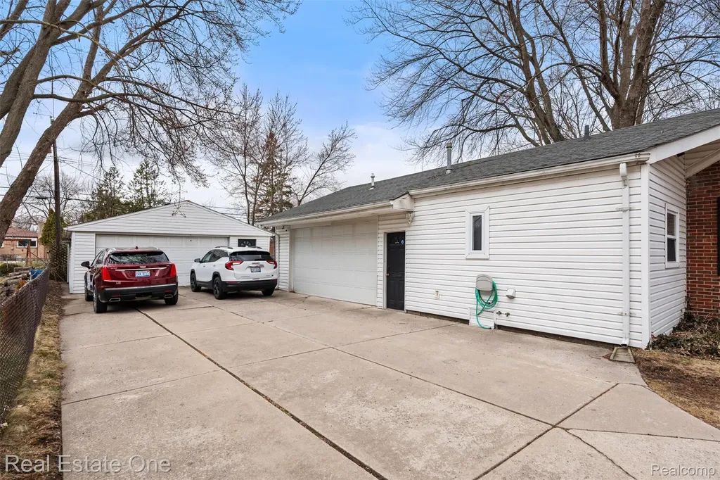 23340 Joy Street St. Clair Shores City MI 48082